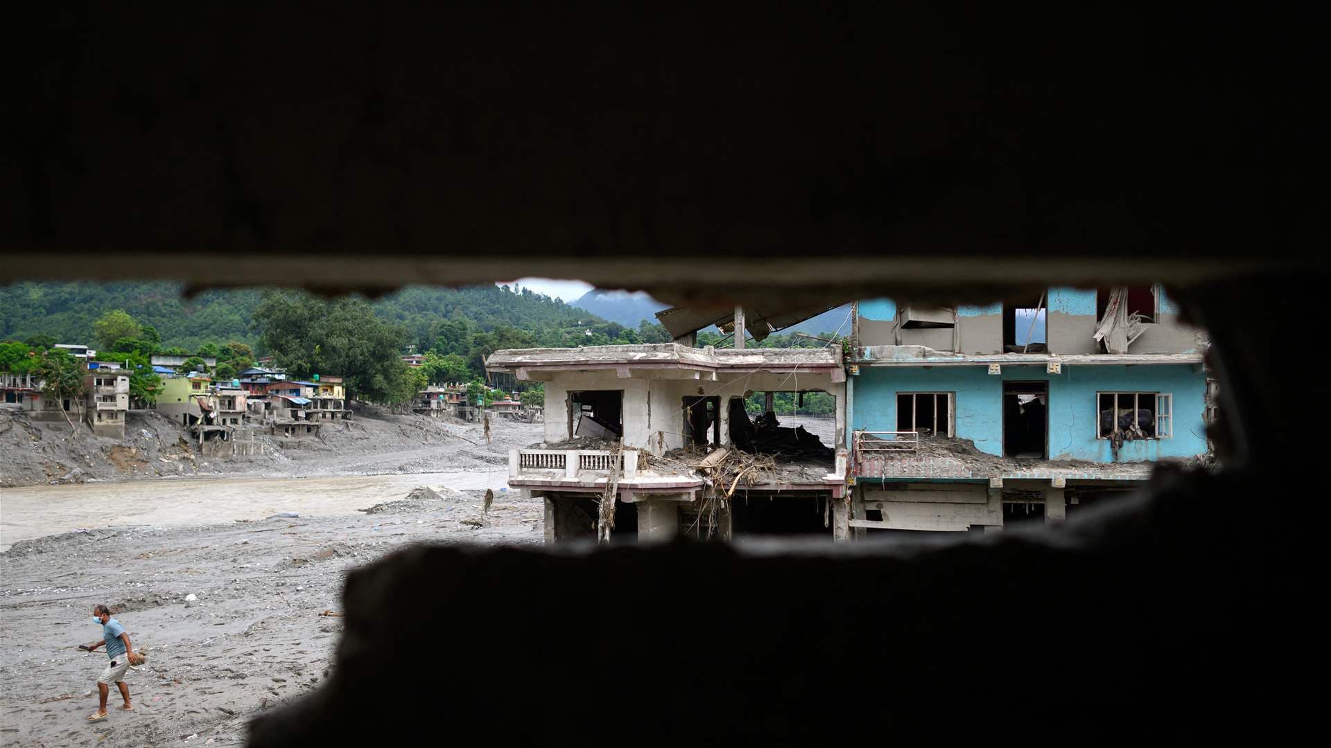 Nepal floods dead reach 675
