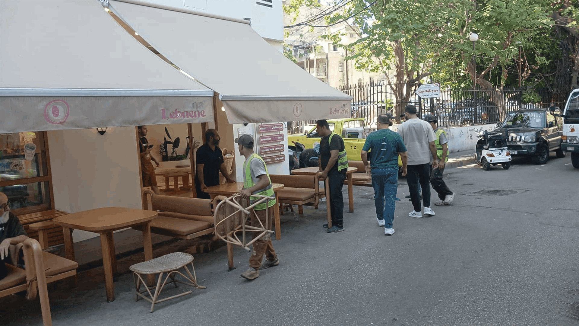Beirut Municipality Cleans Up Hamra Traffic