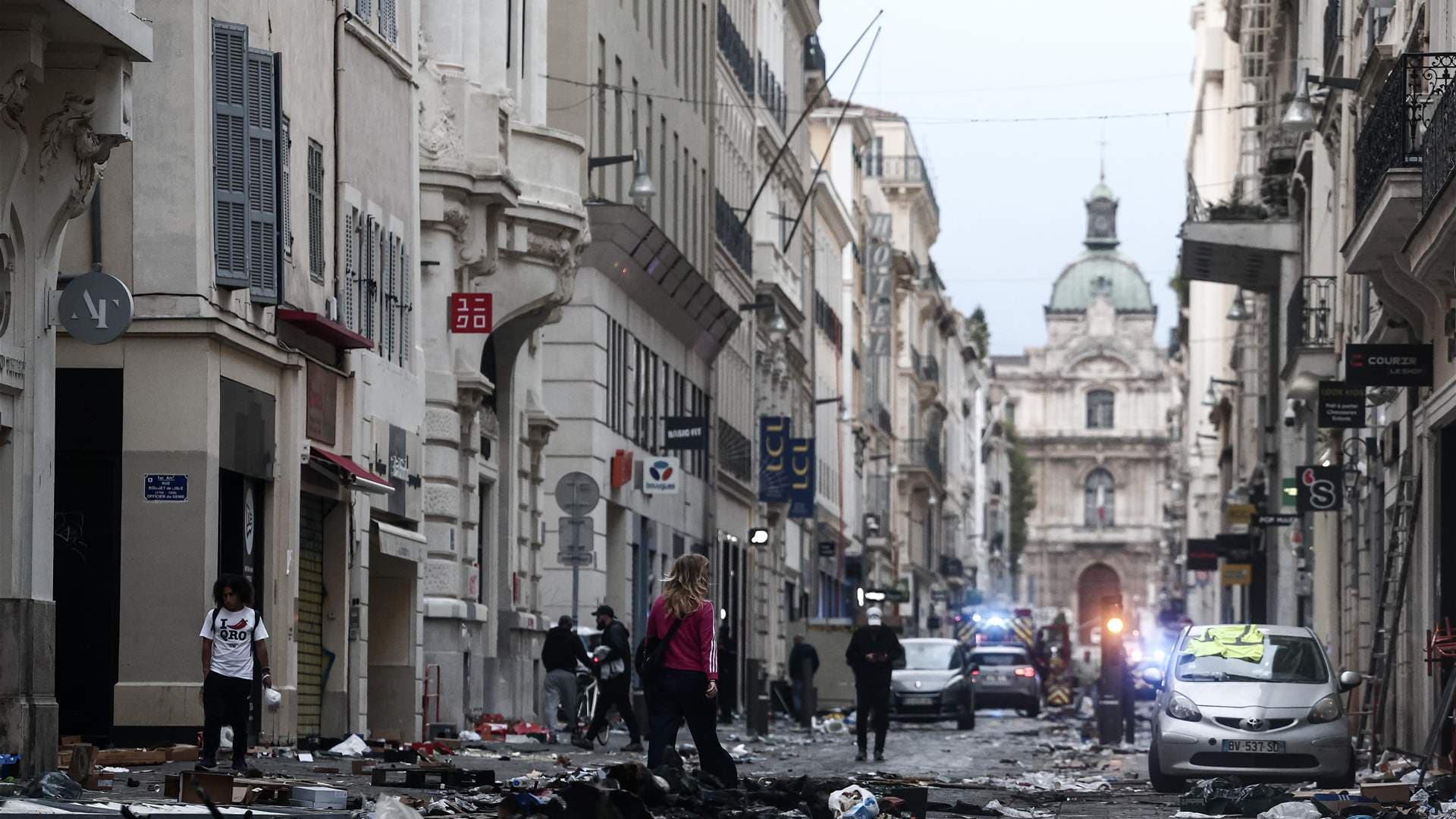 France evaluates damage after unrest