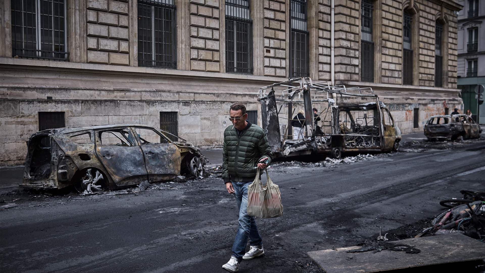 Paris districts in curfew from 11 PM to 6 AM