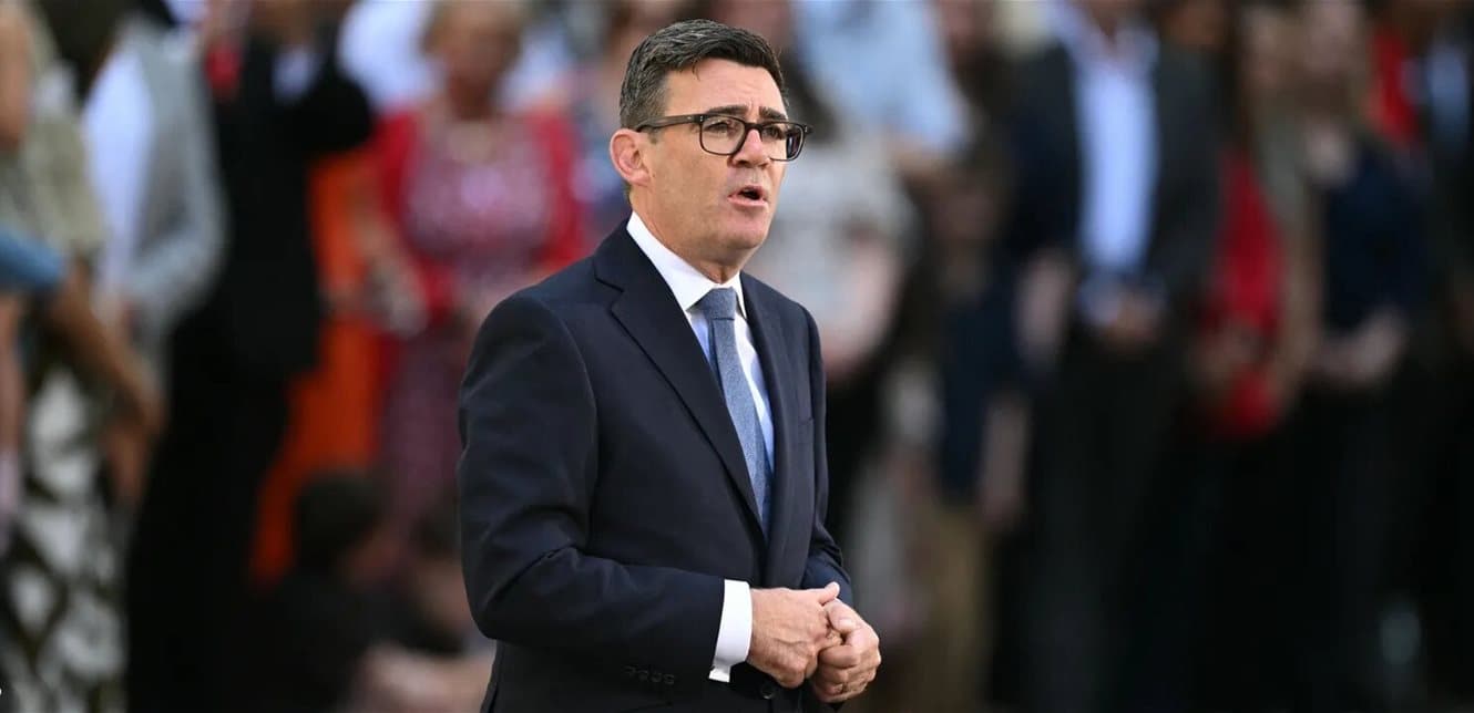 Burnham unveils energy bill tax cut