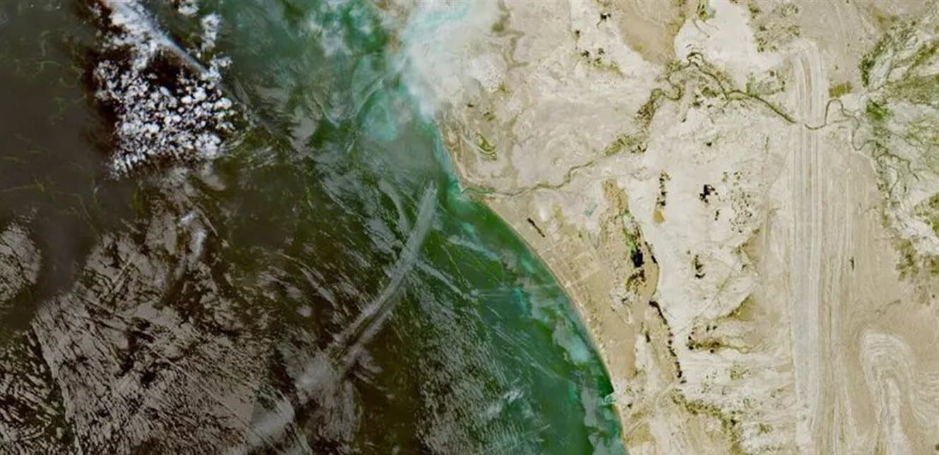 Satellite images of Gulf delayed at US request