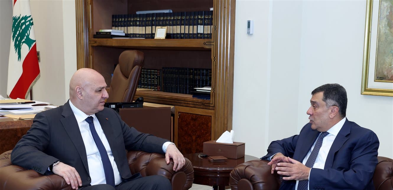 Aoun Meets Middle East Airlines GM
