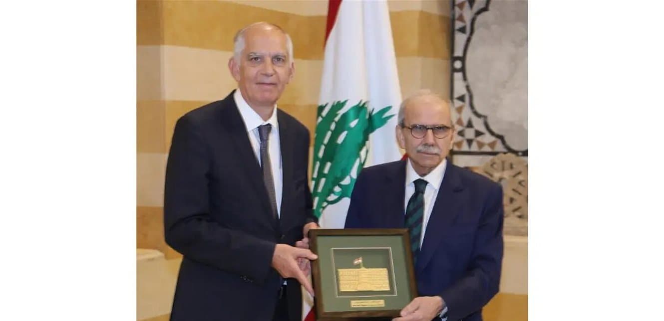 السفير الفرنسي يودع سلام