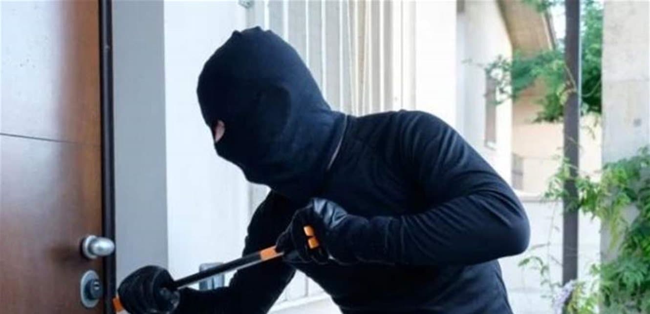House break-in results in theft of cash and jewelry