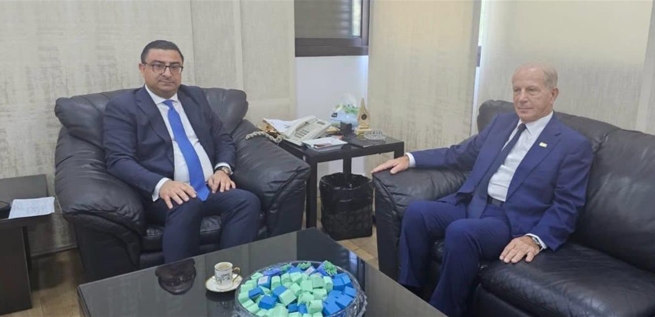 Hajj talks with US ambassador on judicial ties