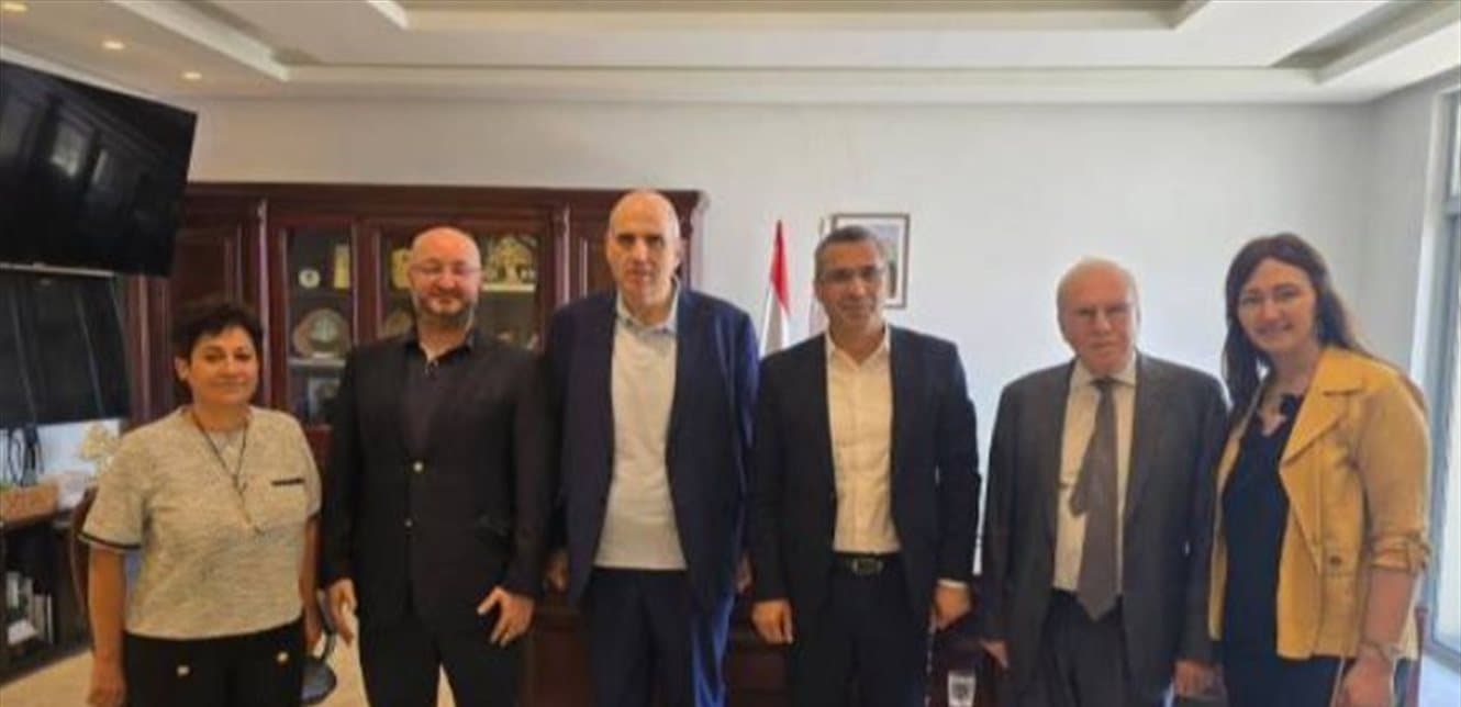 Hani Meets with Grape and Wine Institute on Sales Crisis