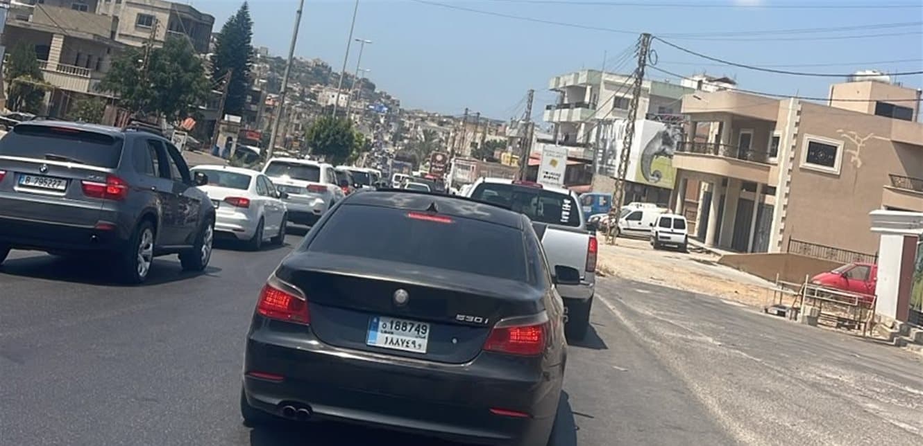 مشاهد نزوح حاشدة
