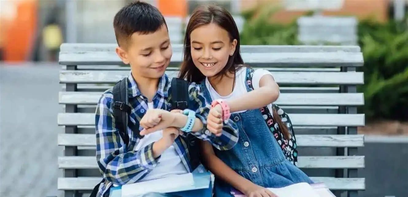 Preventing Children from Using Apple Watch in Class