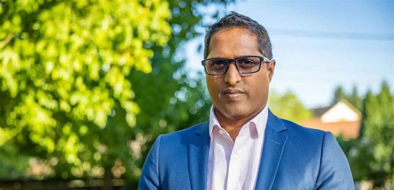 من هو إيمانويل دوبويسون المرشح للانتخابات الفرنسيّة