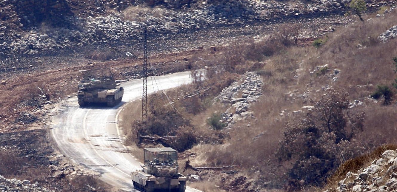 Enemy advances toward Bint Jbeil