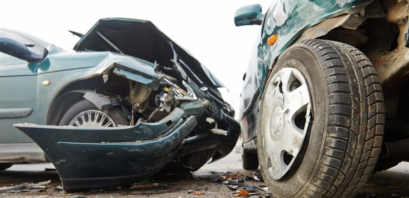 Mother of four dies in crash