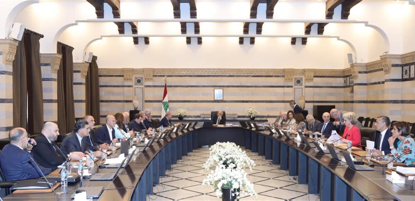 الحكومة تتعامل مع الموازنة والوضع المعيشي
