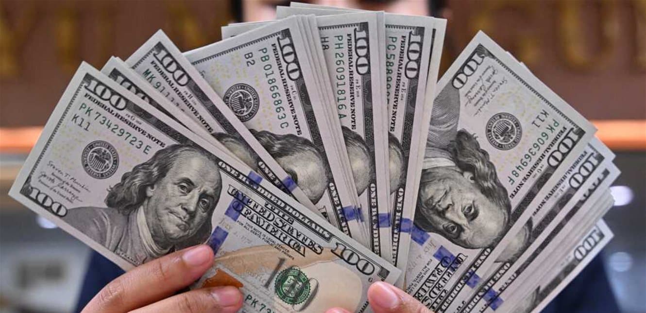 ارتفاع الدولار وتدهور أسواق العملات