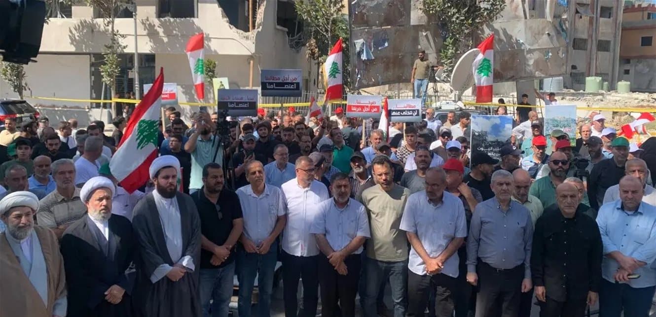 أهالي القرى المتضررة يطالبون بعودة النازحين وإعادة الإعمار