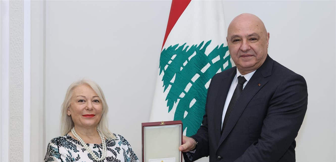 Aoun hosts Greek and Egyptian ambassadors