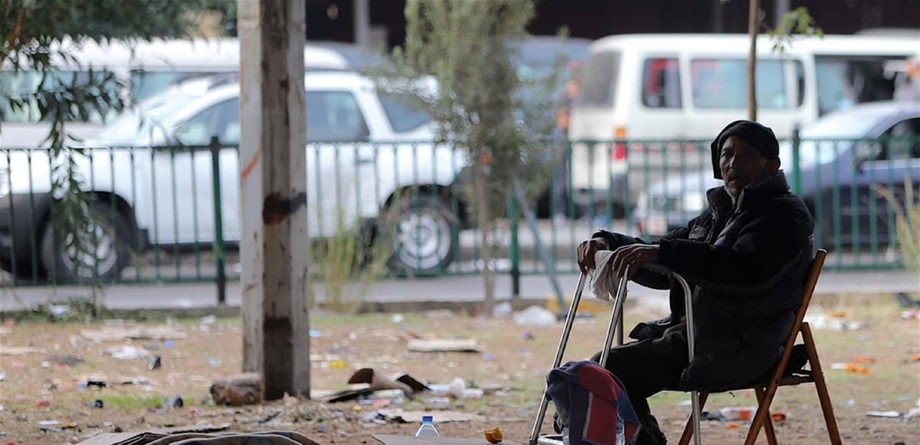 Departments close nationwide; UN reports hunger
