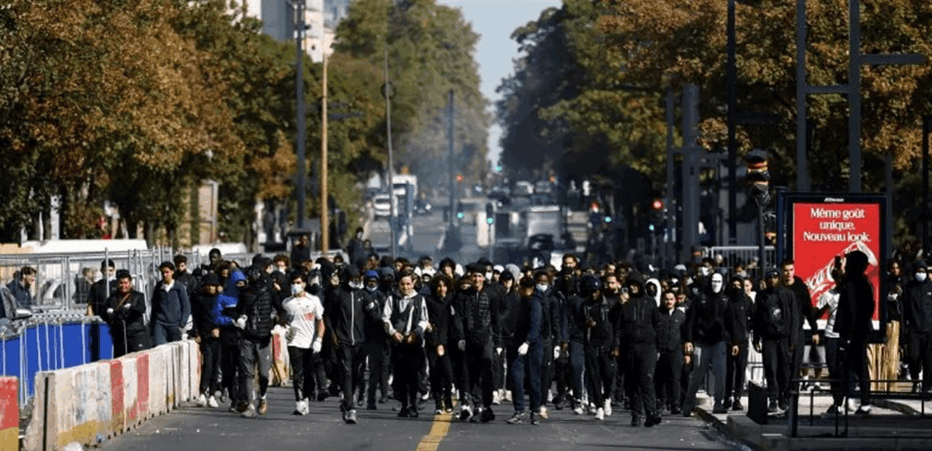 French report: Student protests lead to two separate realities