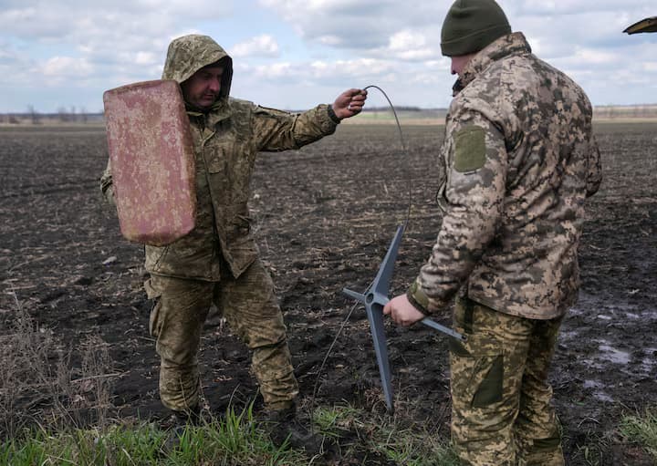 White House Orders Limits on Ukrainian System