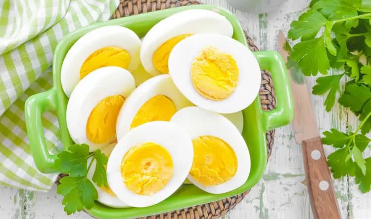 دراسة تربط تناول البيض بمرض الزهايمر