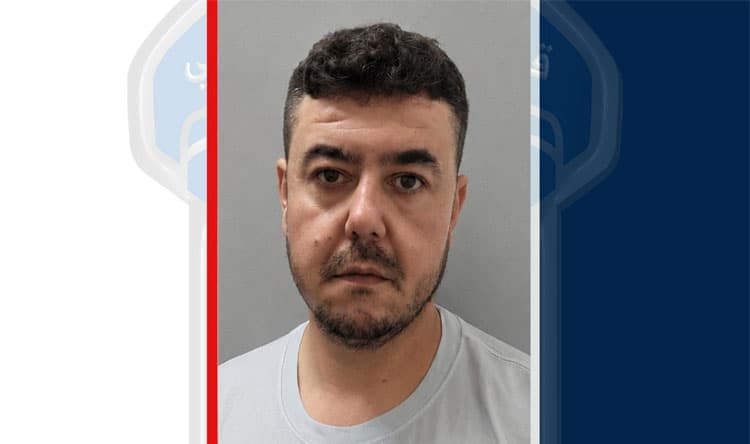 معلّم ألومينيوم يتعرض للقبض