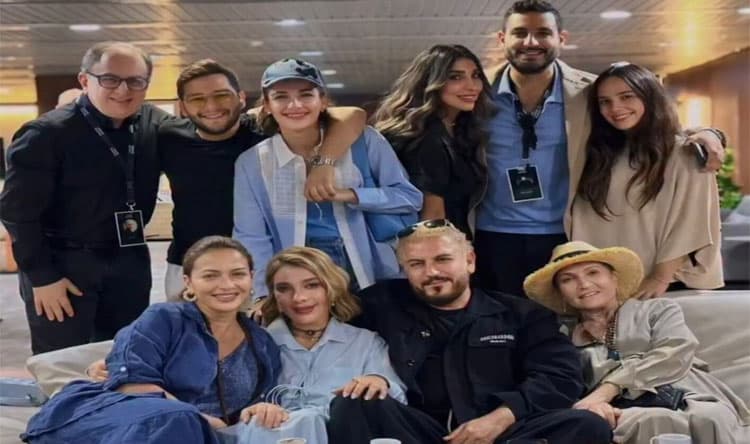 Asala Makes Public Appearance in Damascus