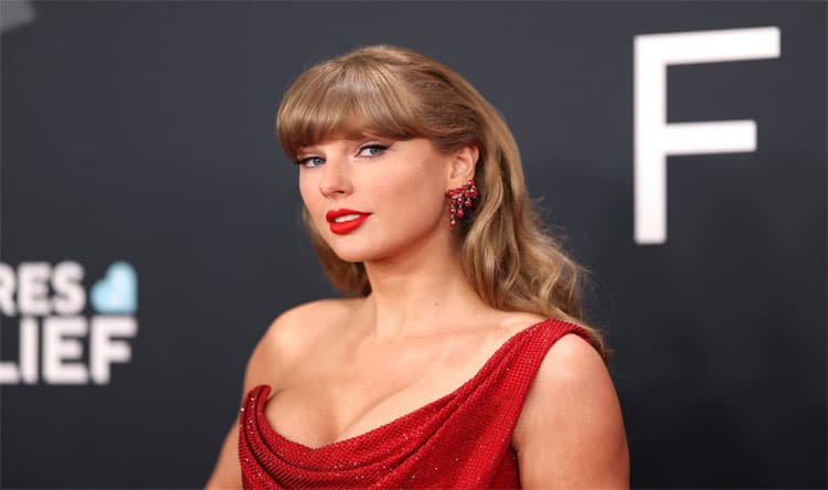 Taylor Swift's first performance post-wedding