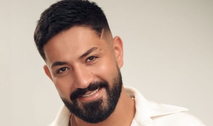 Maher Jaha Performs at Recent Concert