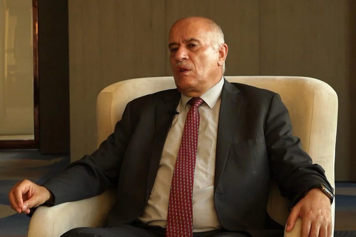 الرجوب يلتقي حماس ويتوقع تأجيل الانتخابات