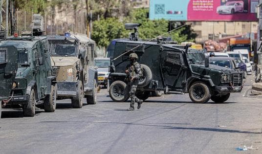 قمع في قلنديا: 16 إصابة واستيلاء