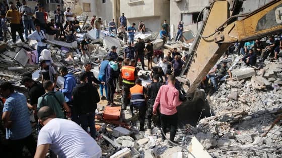 انتشال جثامين 17 شهيداً في غزة