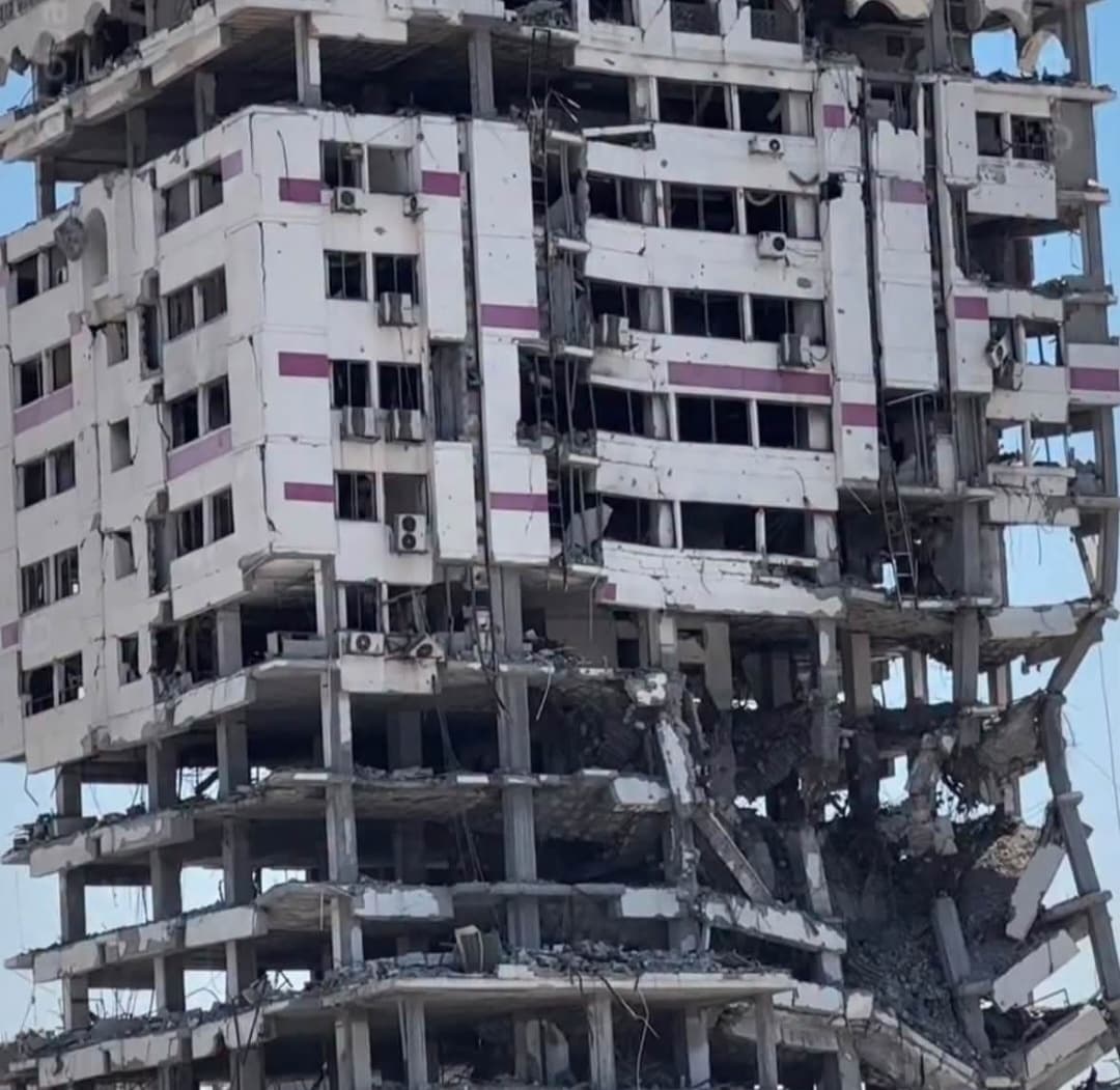 البيوت في غزة تصبح قبورا وخيامها أكفان