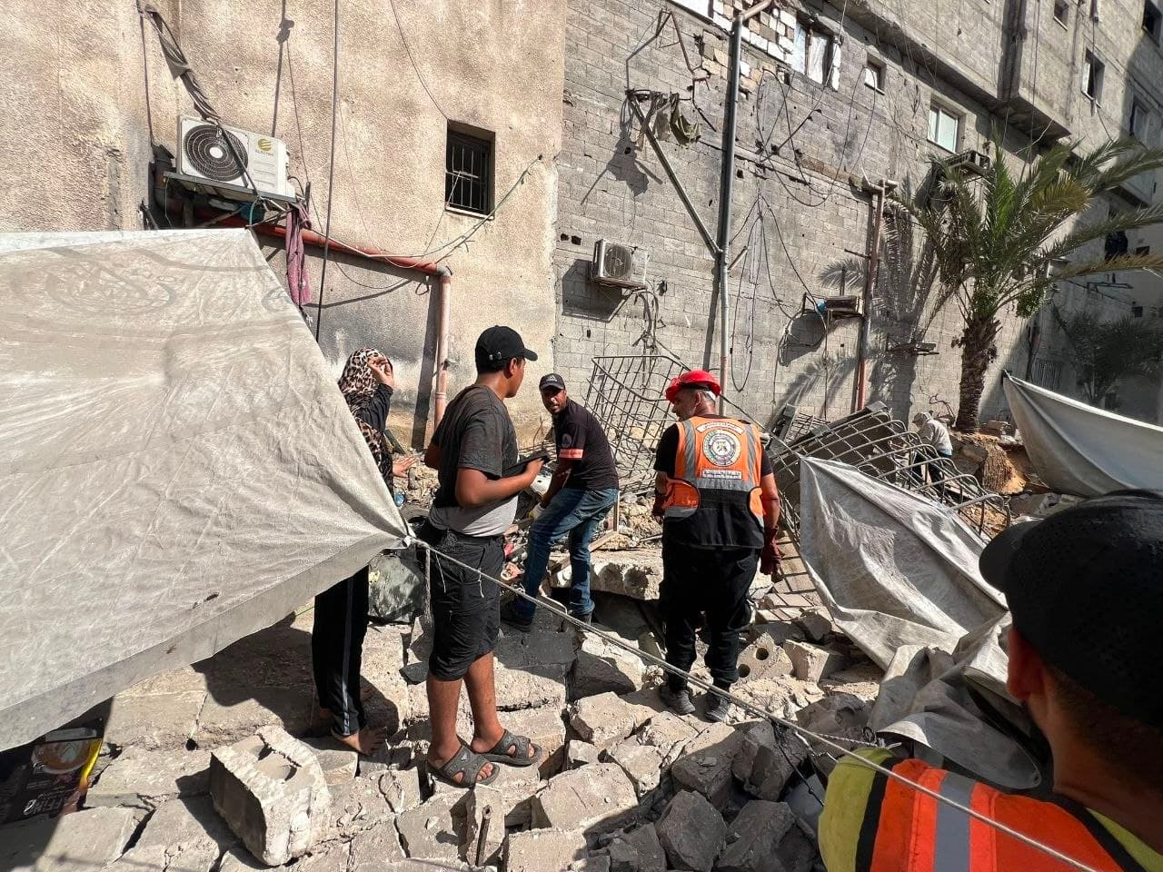 Gaza wall collapse hurts three displaced