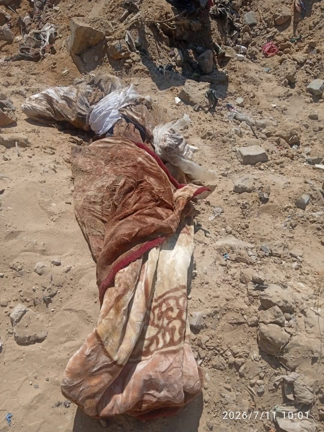 عثور على أربع جثث مجهولة الهوية أثناء إزالة الركام من مجمع الشفاء في غزة