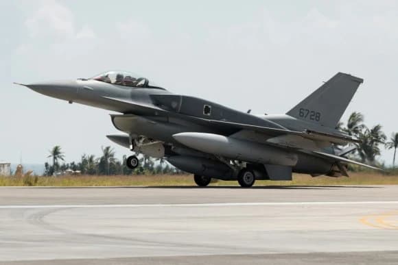 أول مقاتلات F-16V تصل إلى تايوان