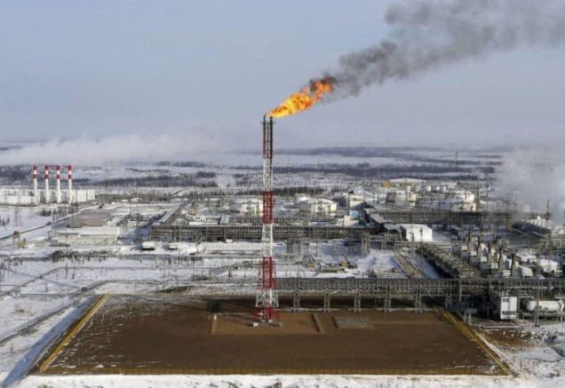 Russian oil output rises amid refinery attacks