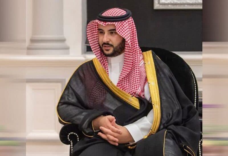 وزير الدفاع السعودي يدعو نائب الإمارات لزيارة المملكة