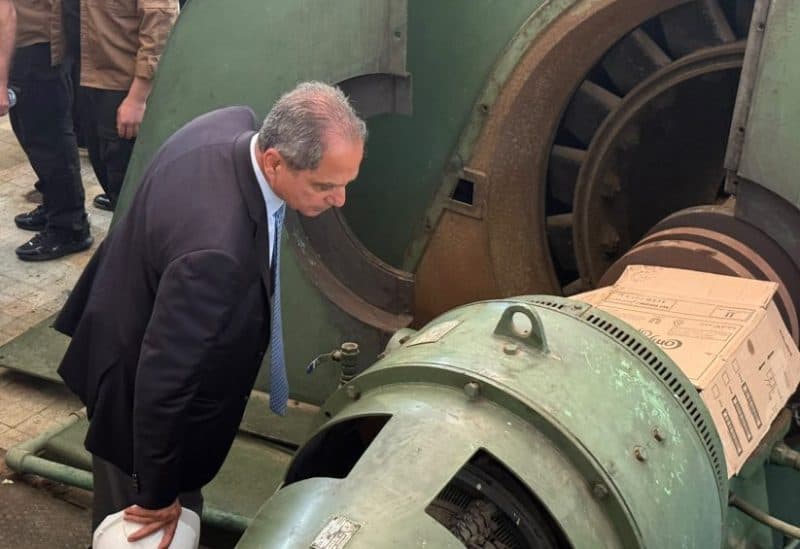 وزير الطاقة يطلع على محطات نهر البارد