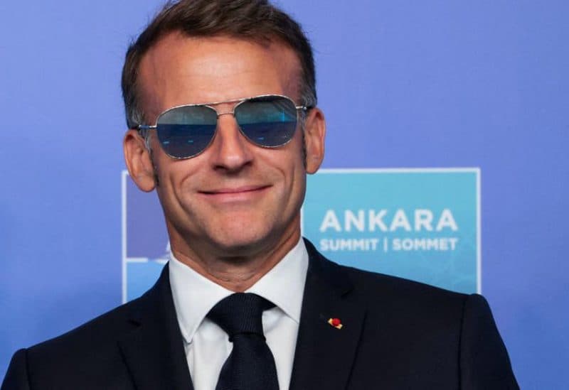 Macron's seaside photos stir France