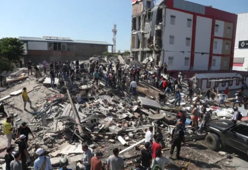 Colombia earthquake raises hopes of survivors