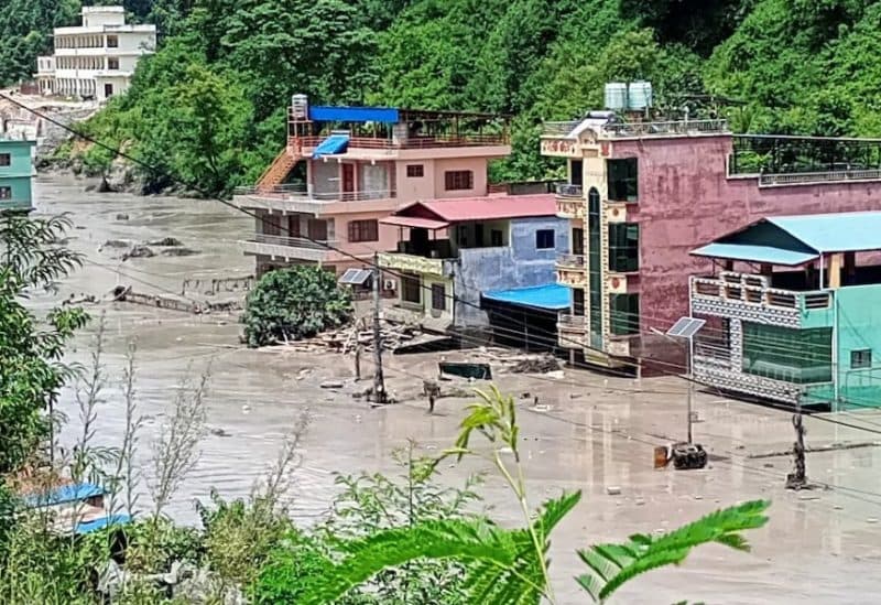 Flood deaths in Nepal and Tibet reach 633