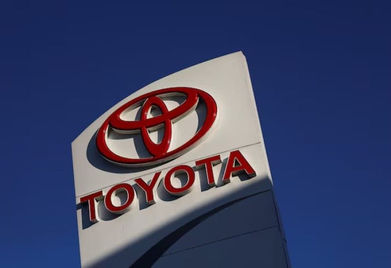 Toyota reports fifth quarterly profit drop