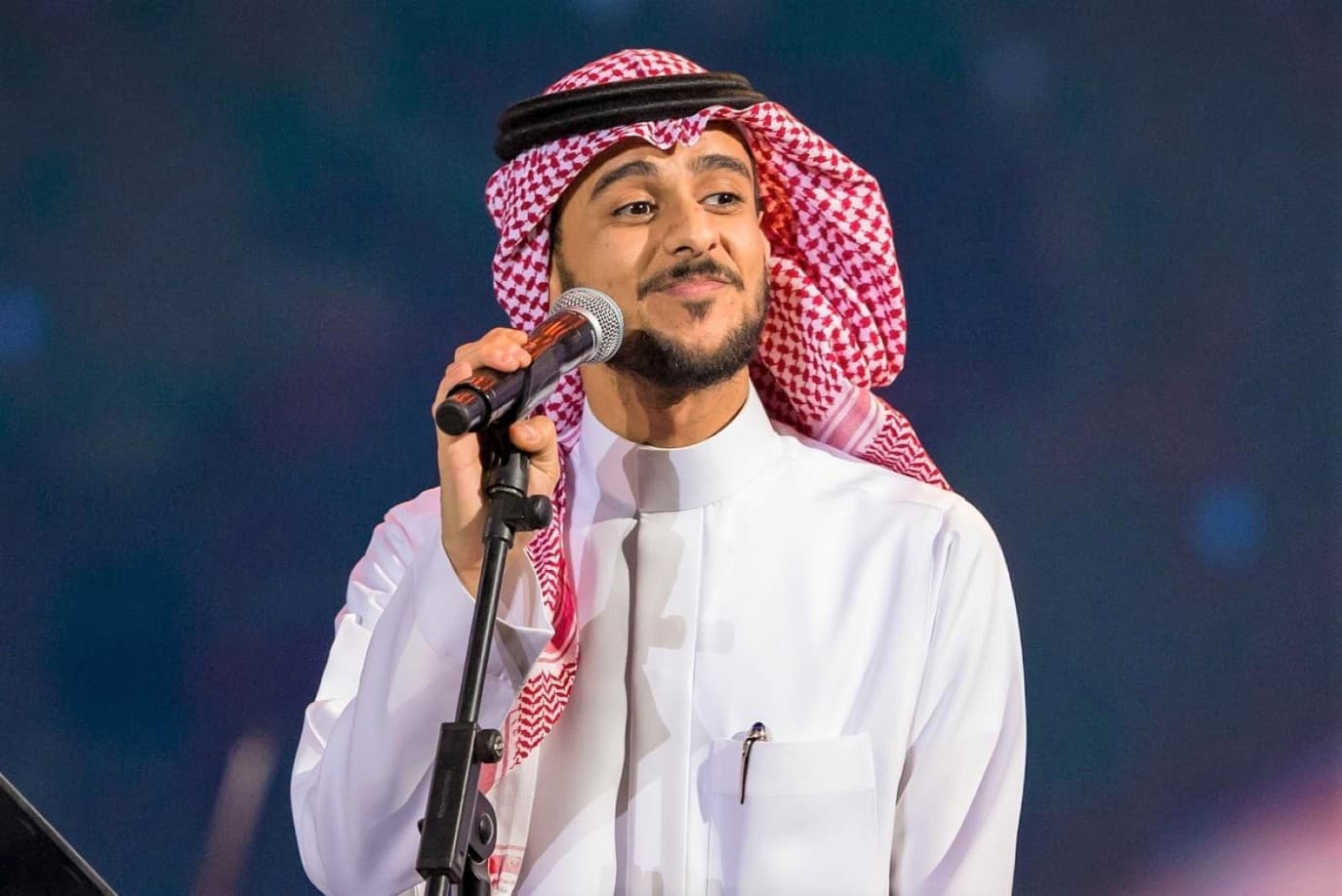 موعد عايض وأميمة في مسرح طلال مداح