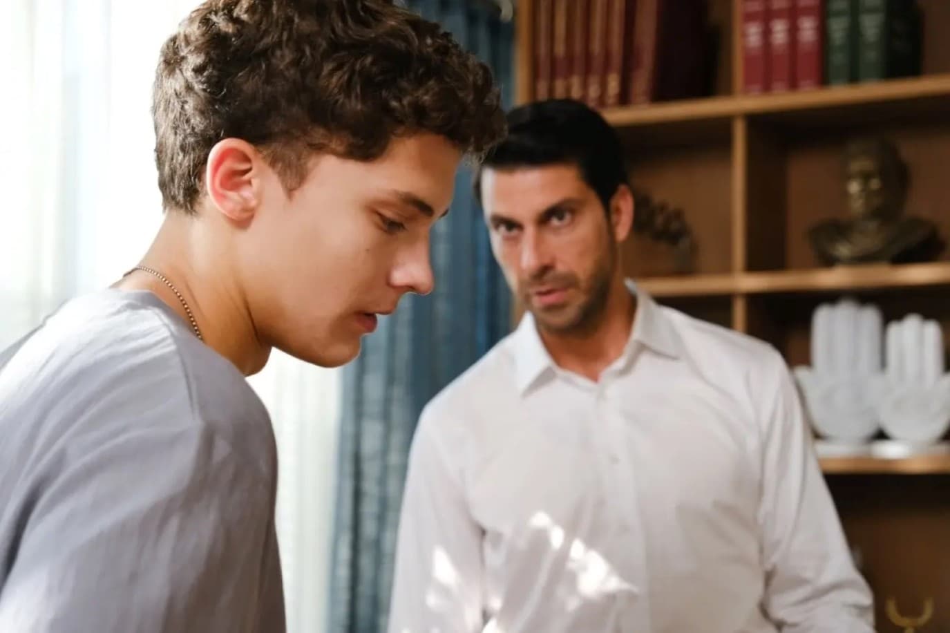 Still 17 Episode 12: Tümen Seeks Help, Aras Finds Clue