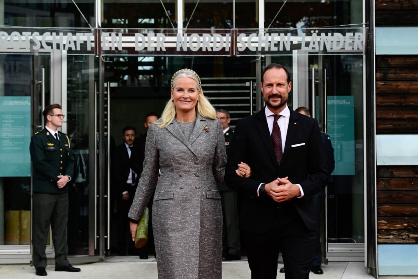 King Haakon to Crown Without Ceremony