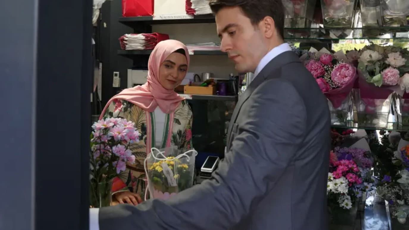"Beautiful Marriage" Episode 2 Explores Past and Sacrifice