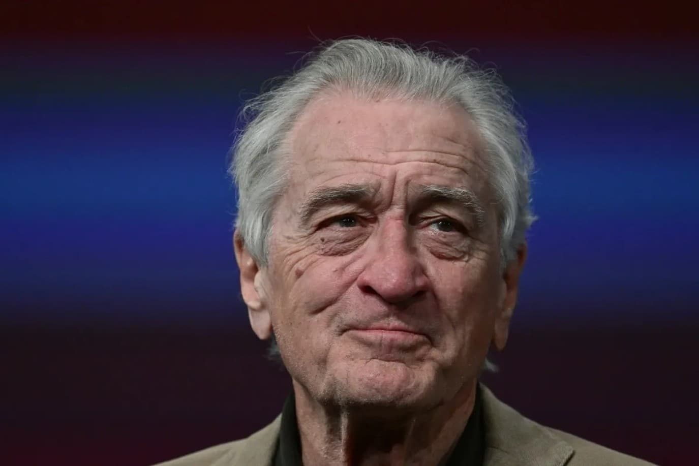 De Niro emotionally moved by Poehler