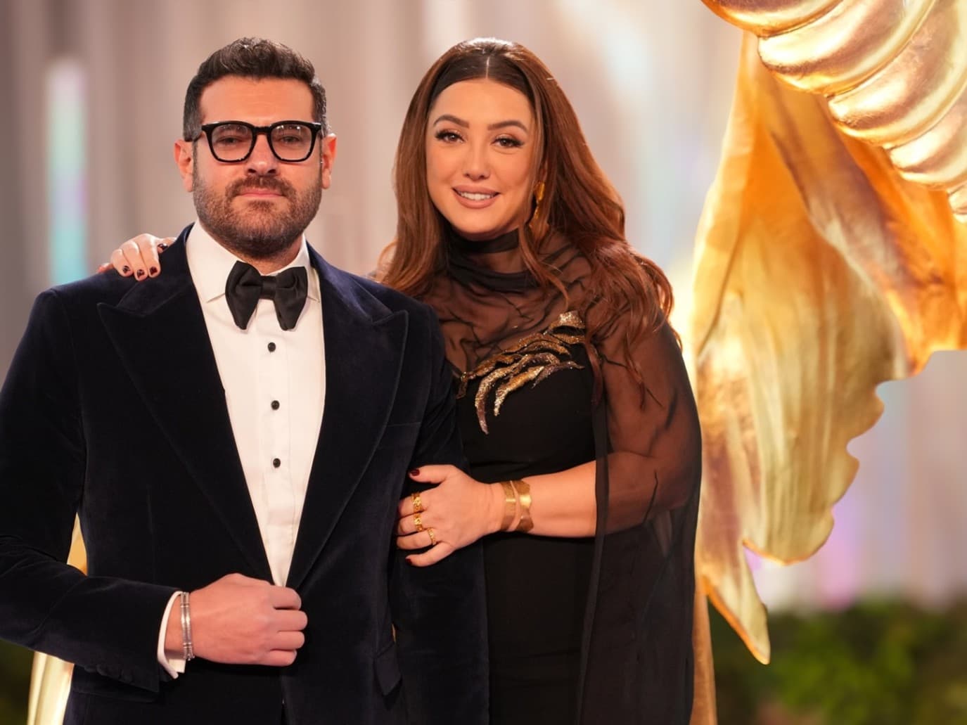 عمرو يوسف يغازل كندة علوش برسالة لطيفة