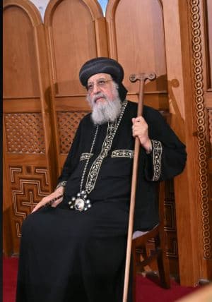 Pope Tawadros II congratulates graduates