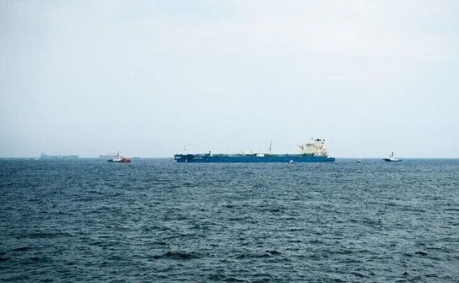 Yemen Red Sea vessel attacked, crew saved